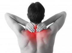 肩膀疼痛是“肩周炎”？老倪祖三贴提醒大家不可轻“举”妄“动”