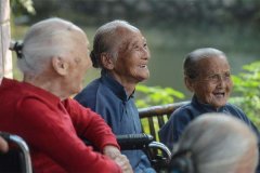 桔络：什么样的居住环境对老人健康好？