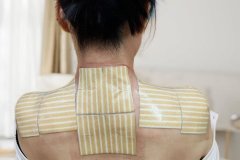 老倪祖三贴颈椎怎么贴？看完颈椎实拍参考图，不少人都贴错了