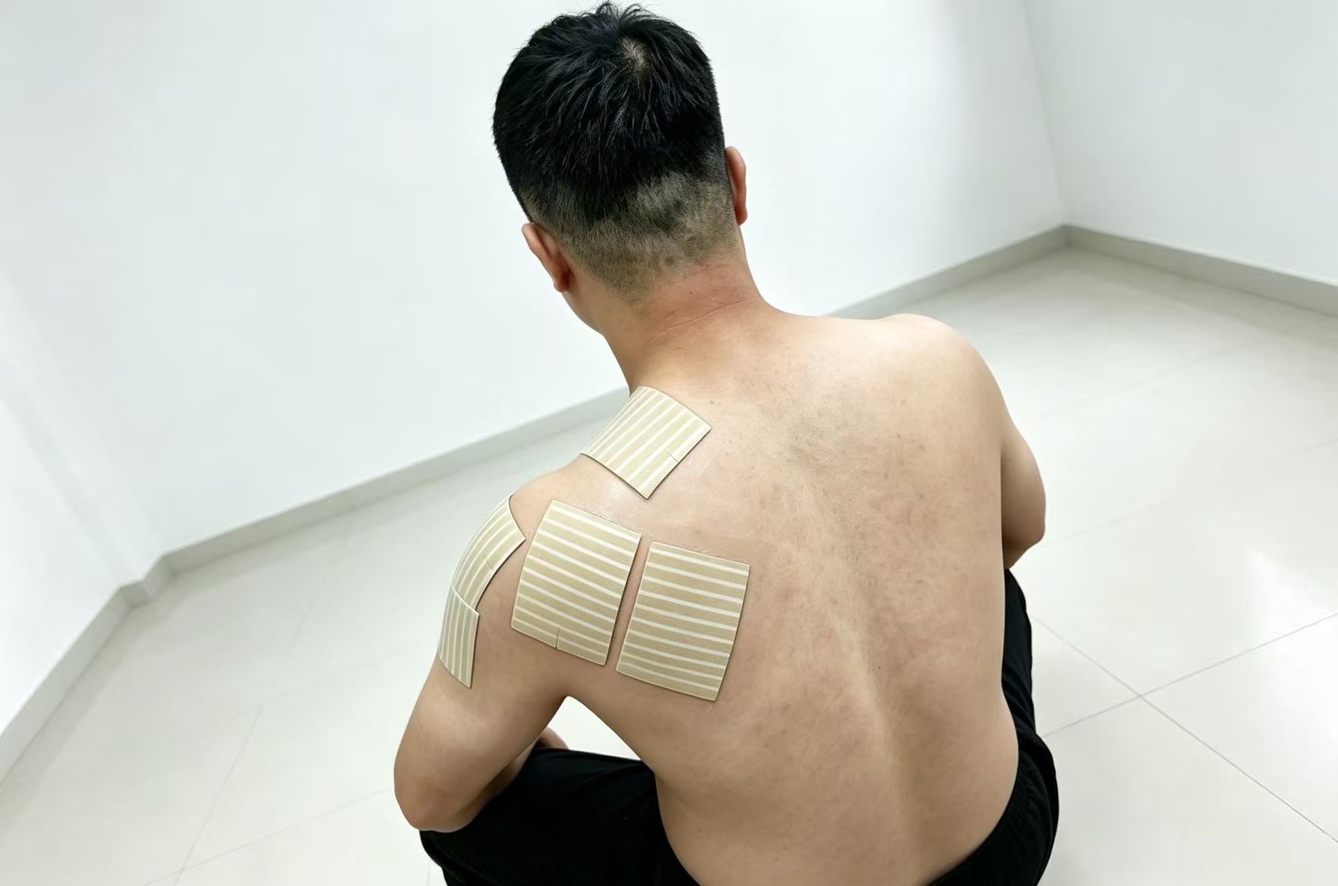 老倪祖三贴肩膀贴法参考图(二)